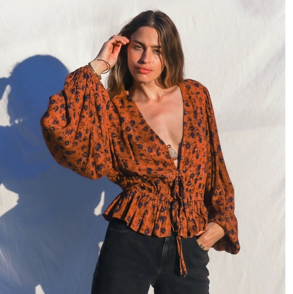 Jen's Pirate Booty size Large - Picture 10 of 10